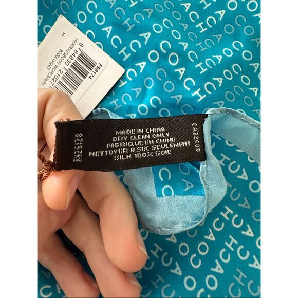 NWT Coach HERRINGBONE WORDMARK Silk scarf - Picture 3 of 4